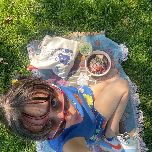 Meet your Posher, Haley - Picture 1 of 1